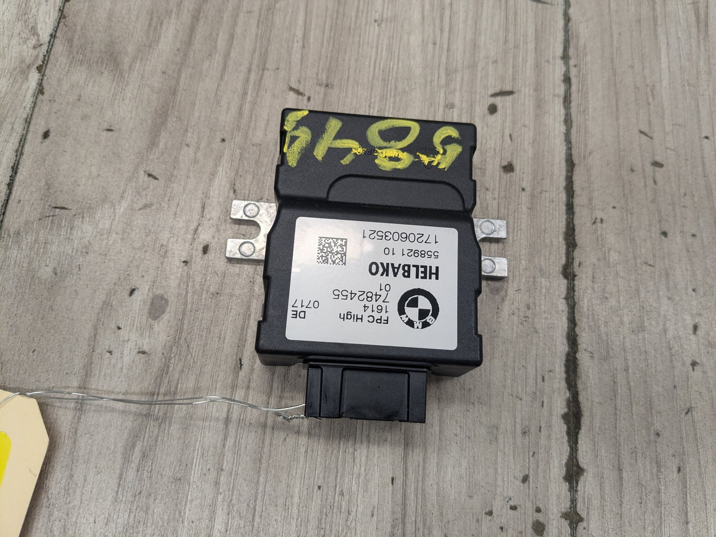 17-21 OEM BMW G30 G32 G12 G01 G82 F90 M5 Fuel Pump Control Module Unit HELBAKO