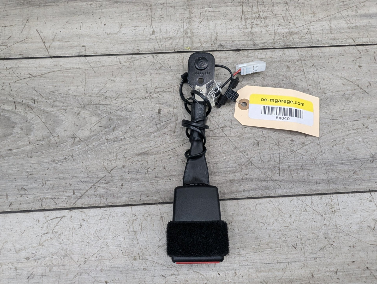 OEM BMW F90 G11 G12 G30 530 540 M550 750 M5 Front Left or Right Seatbelt Buckle