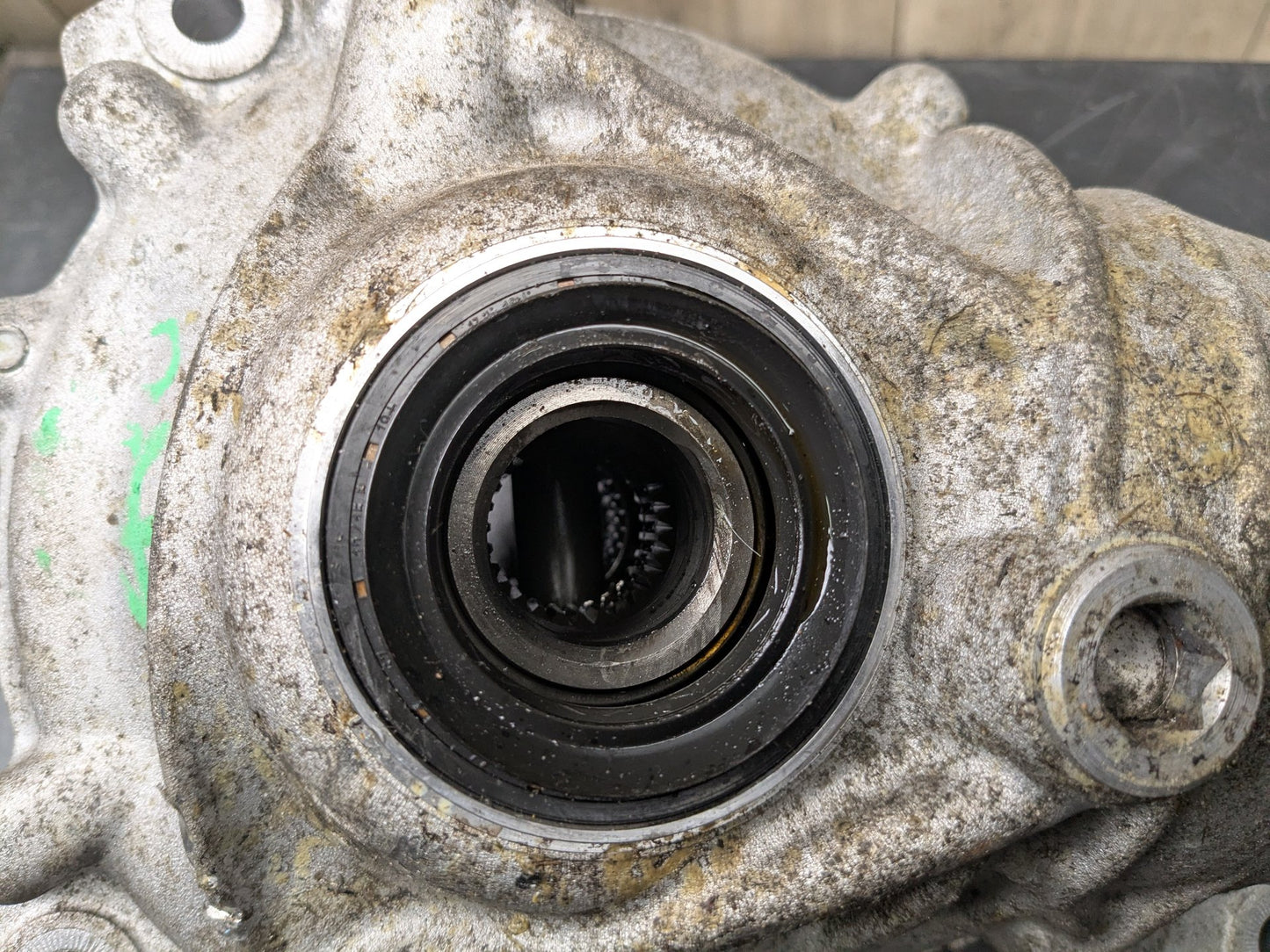 2019 BMW X3 G01 Front Axle Carrier Differential 8679981 18-21 OEM BMW G01 G02 X3 X4 xDrive Front Differential Axle Gearbox Carrier 3.38