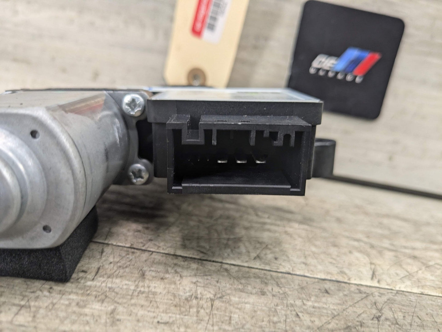 2021 BMW 330i G20 Front Left Driver Door Window Glass Regulator Motor 8498859 OEM BMW G20 G80 330 M340 M3 FRONT Left Driver Side Door Window Regulator Motor