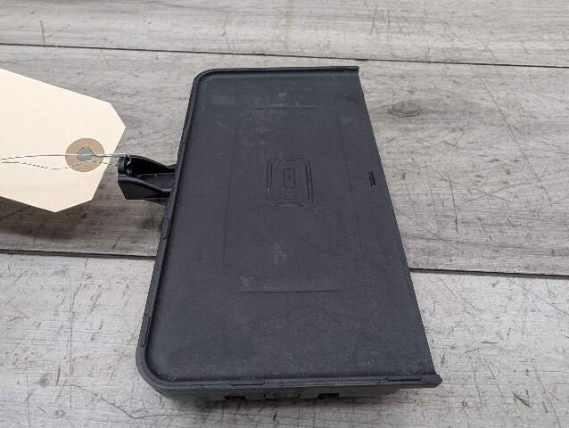 OEM BMW F90 M5 G30 540 M550 Center Console Storage Phone Car Wireless Charger