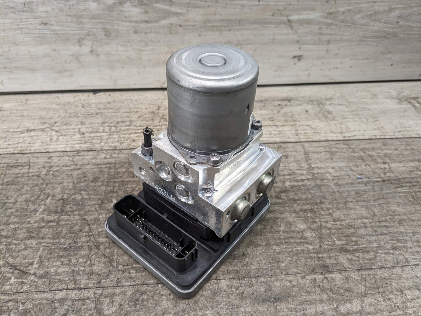 2018 BMW 540i G30 ABS Pump Module 6889210 16-20 OEM BMW G30 G32 G11 G12 750 DSC ABS Pump Computer Unit Anti Lock Brake