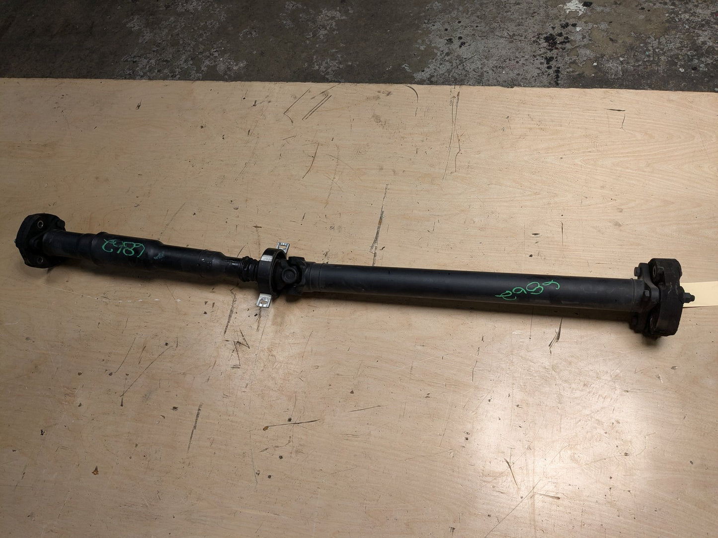 18-20 OEM BMW G30 M550 AWD Rear Drive Shaft Driveshaft Propeller