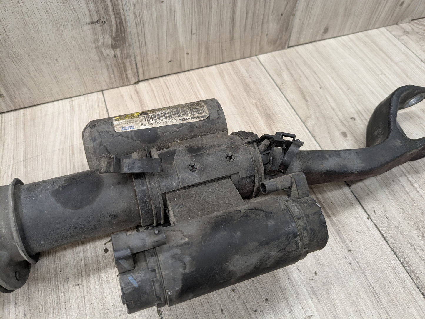 2015-2021 Mercedes-Benz C43 W205 Front Right Passenger Spring Strut Shock Absorber A2053209030