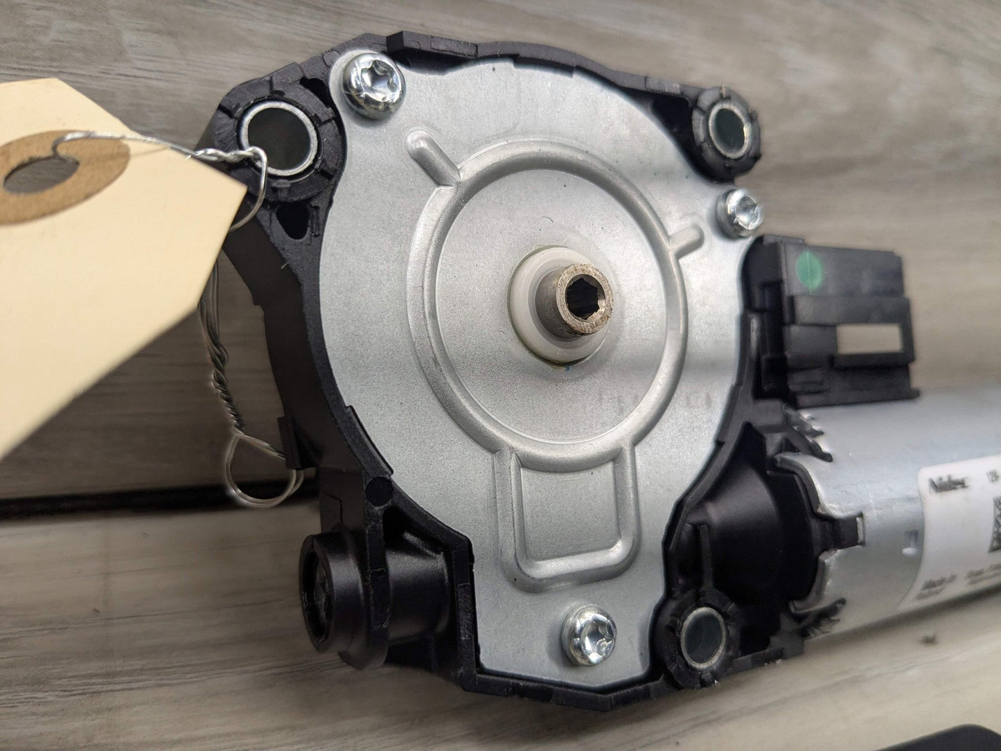 2022 BMW M340i G20 Sunroof Sun Roof Glass Motor 7424804 OEM BMW G20 G22 G26 G42 G80 G82 G87 M2 M3 M4 Sunroof Moonroof Motor Drive Unit