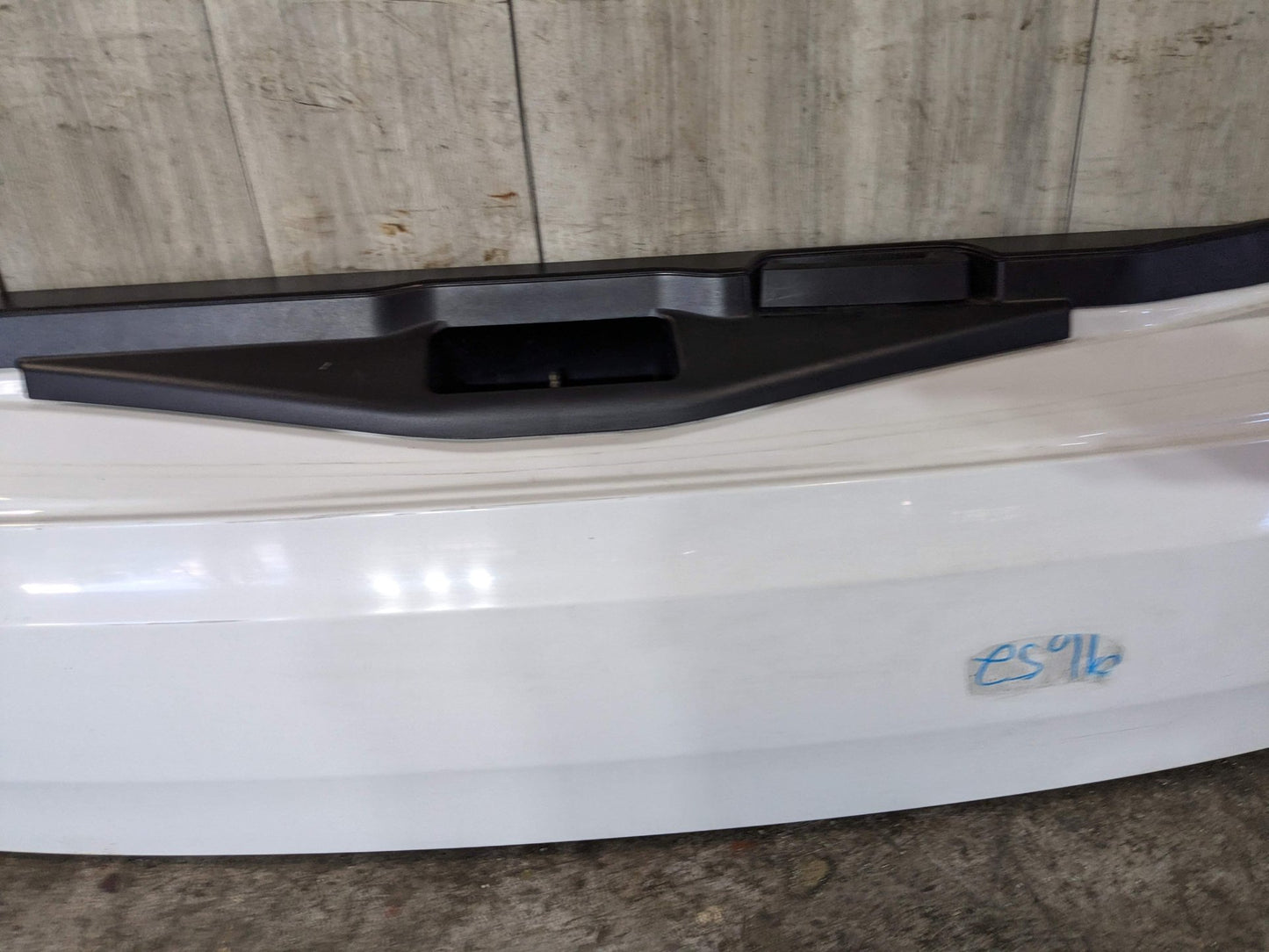 2012 BMW X5 E70 Rear Lower Liftgate Tailgate