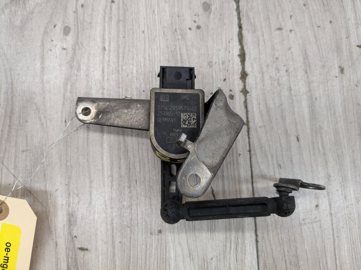 16-22 OEM BMW F30 F44 F80 G01 G20 G30 Suspension Height Level Sensor 2959574