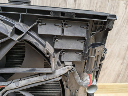 09-15 OEM BMW F01 F02 750 Radiator Condenser Cooling Fan Shroud Assembly N63