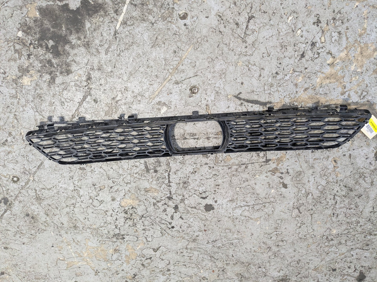 2017-2023 BMW M550i G30 Front Middle Center Bumper Cover Grille 8064931 *17-20 OEM BMW G30 Front Bumper Lower Center Grille Trim Black OEM