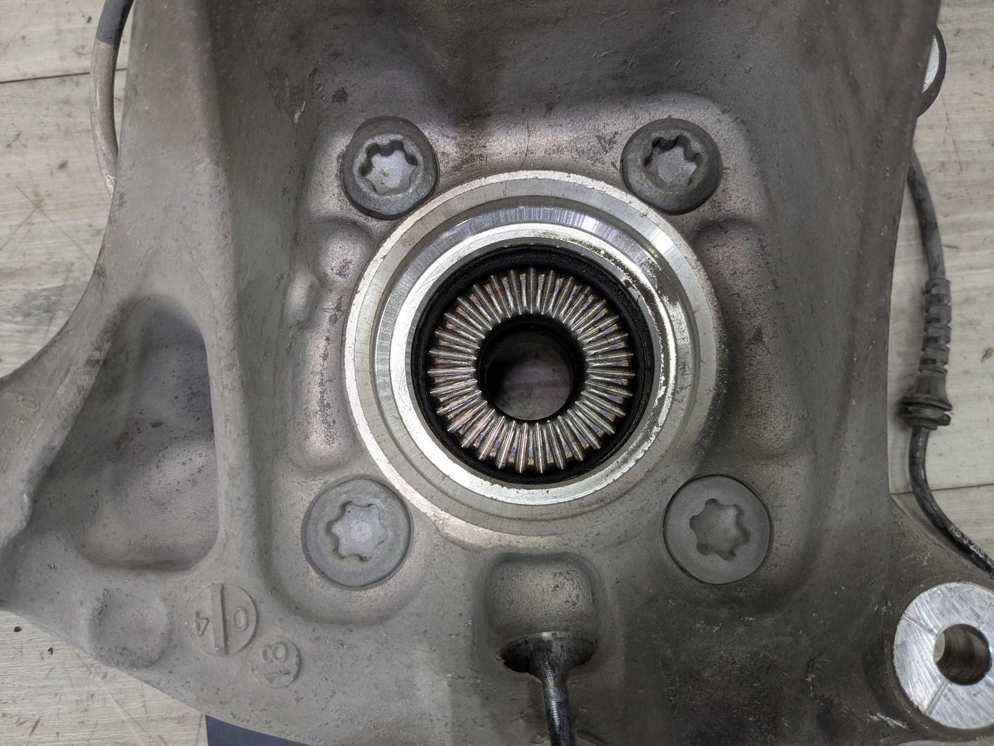 16-24 OEM BMW F39 F44 F48 X1 X2 Front Left Driver Side Knuckle Wheel Hub Bearing