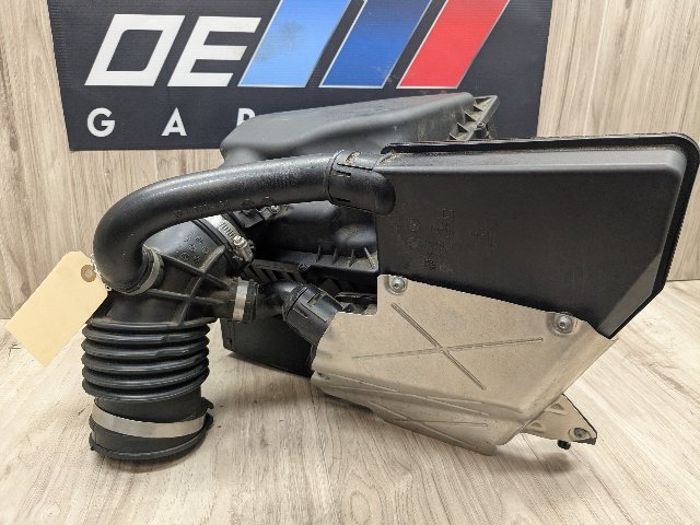 OEM BMW G05 G12 G30 540 740 Air Box Filter Cleaner Intake Resonator Muffler B58