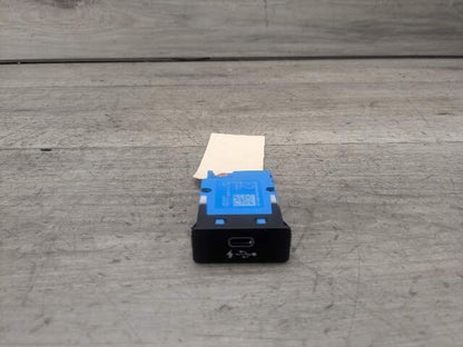 OEM BMW F44 F48 F97 G01 G05 G12 G20 G30 G80 USB Dual Type C Charger Port Socket