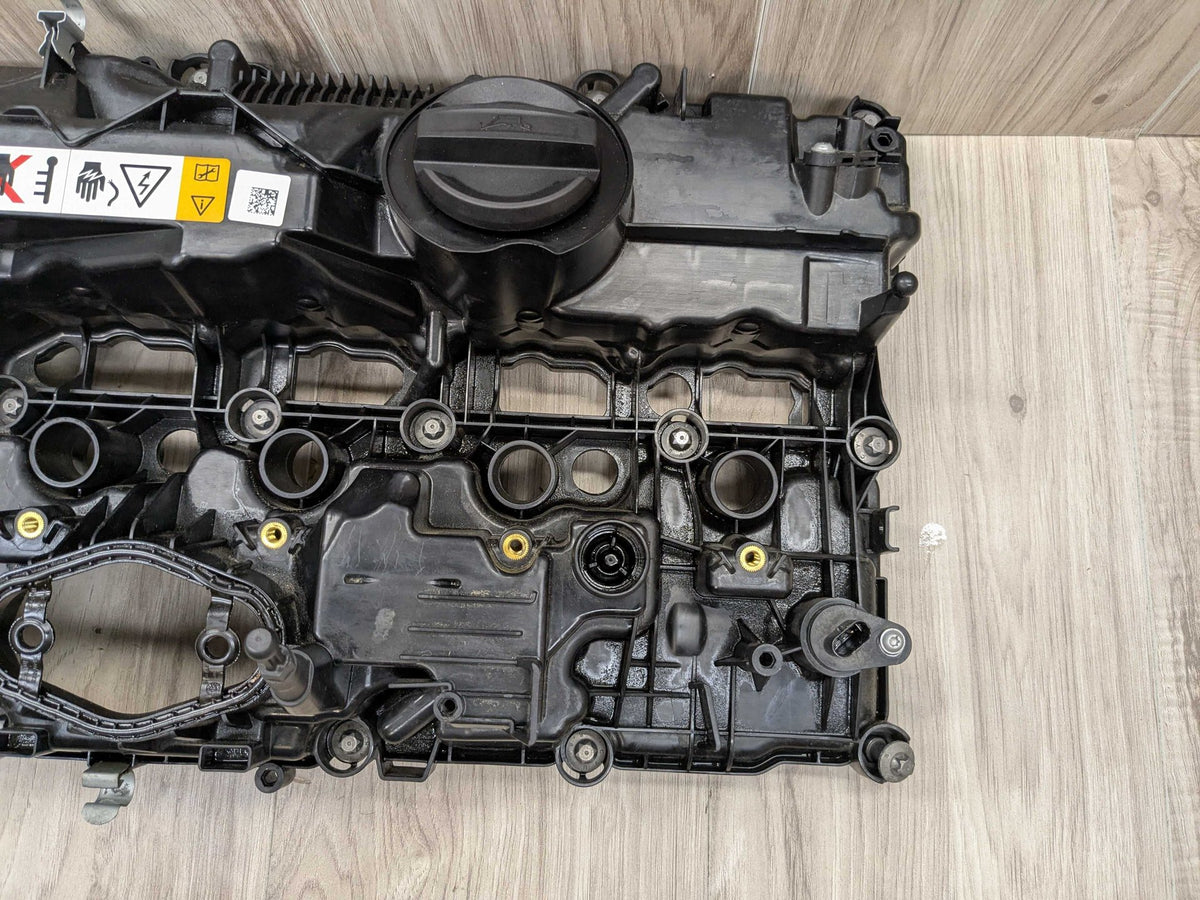OEM BMW F39 F44 F48 G01 G20 G22 G23 G30 Engine B46 B48 Cylinder Head Valve Cover