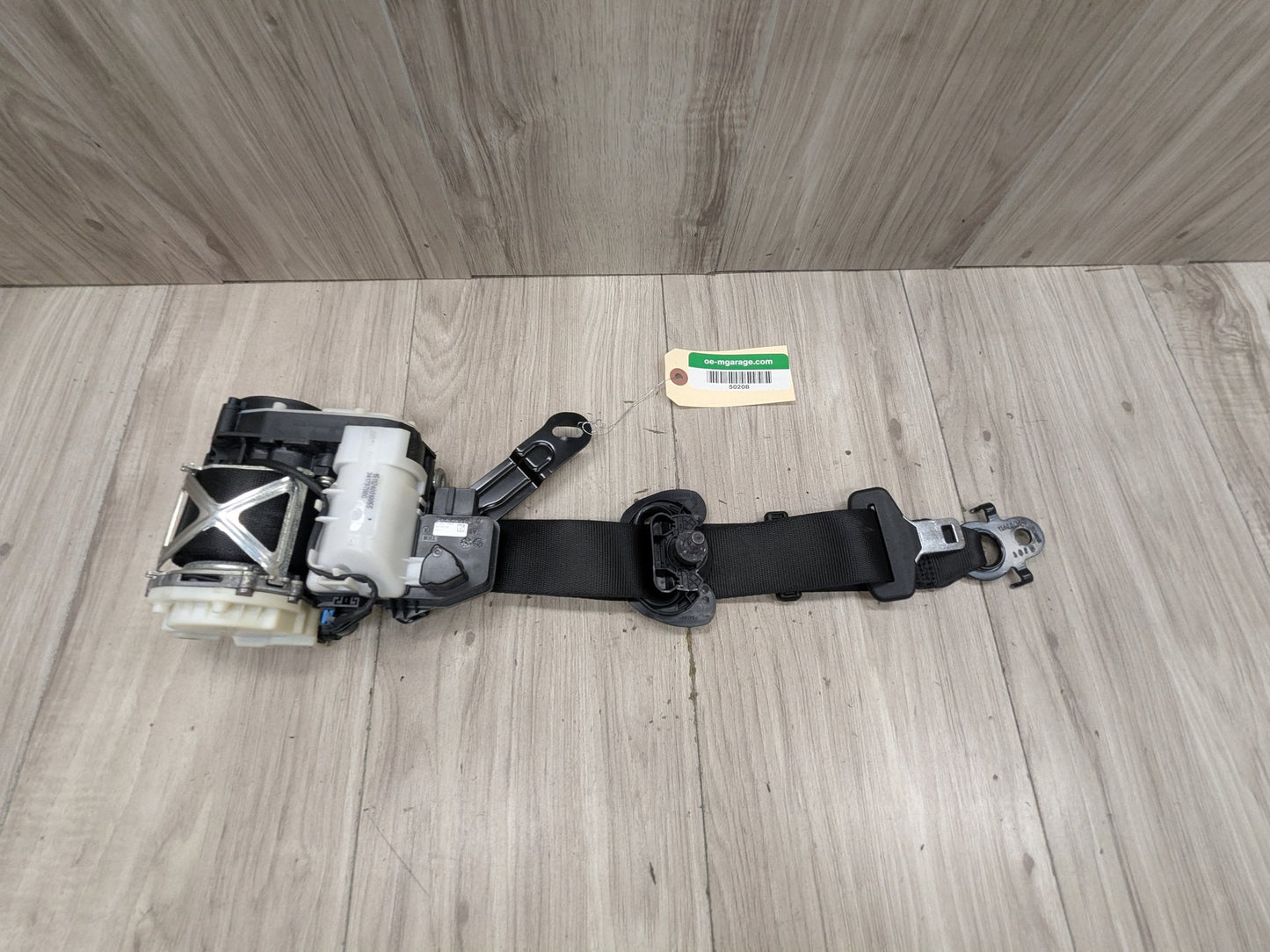 OEM BMW G11 G12 740 750 M760 Front Right Passenger Seat Belt Retractor Black