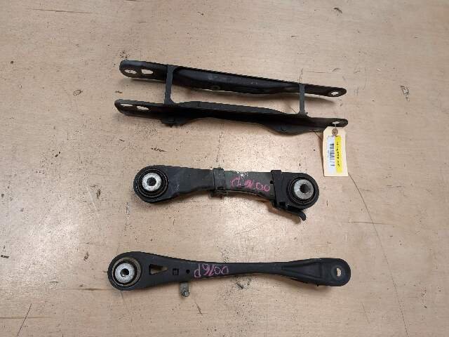 2016 - 2022 BMW 750i G12 Rear Right Passenger Control Arms SET 6861114 N63B44O2
