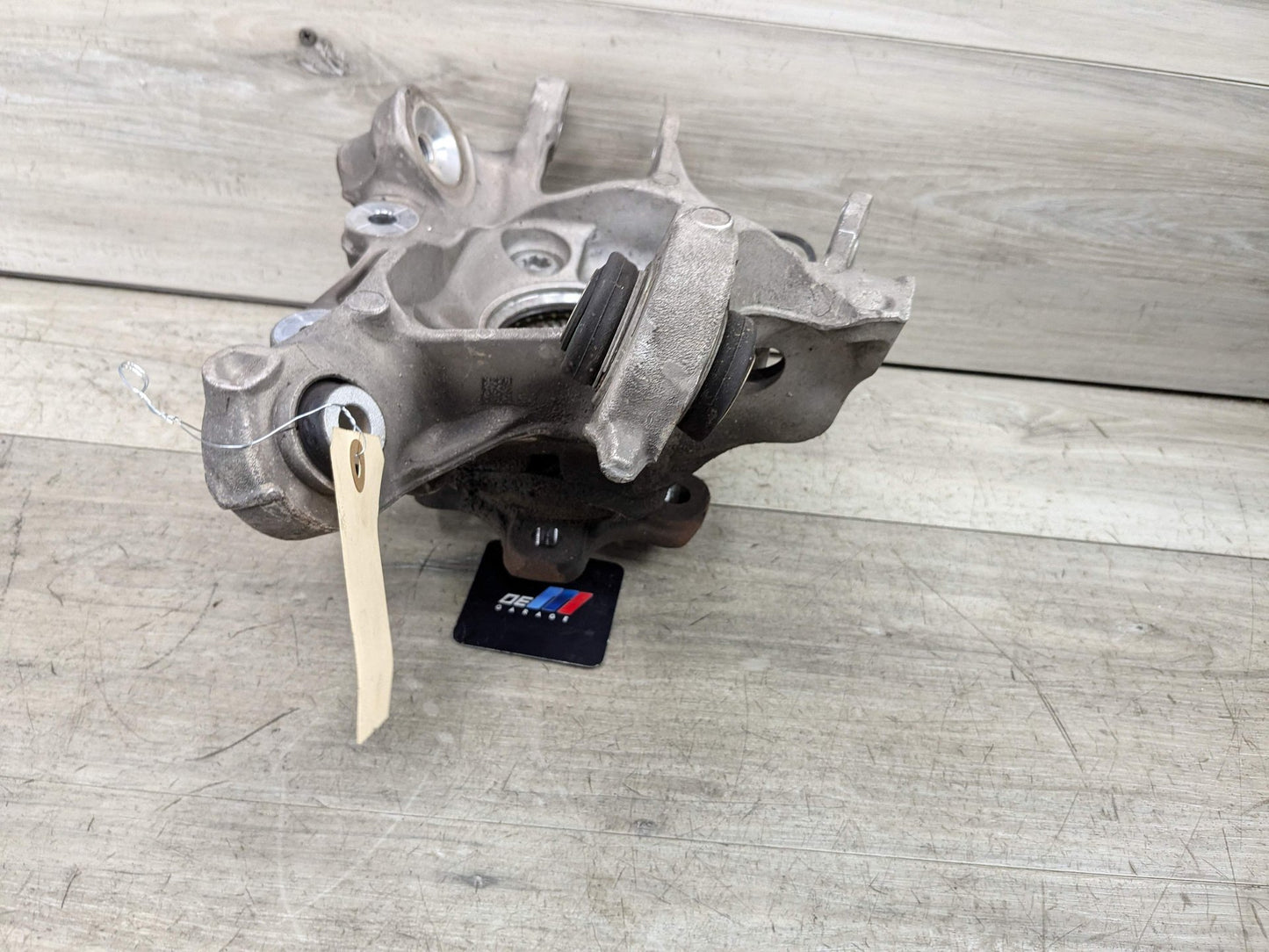 2021 BMW 330i G20 Rear Right Passenger Spindle Knuckle w/ Bearing 6899306 19-24 OEM BMW G20 330 M340 REAR Right Passenger Knuckle Hub Spindle Bearing RWD