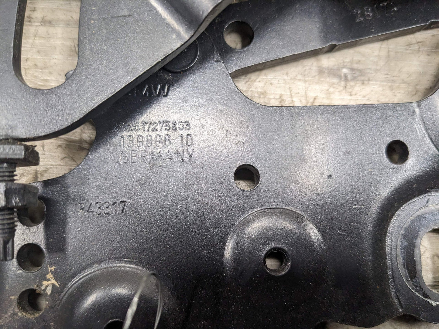 15-20 OEM BMW F80 F82 F83 Front Right Side Hood Hinge Support Bracket