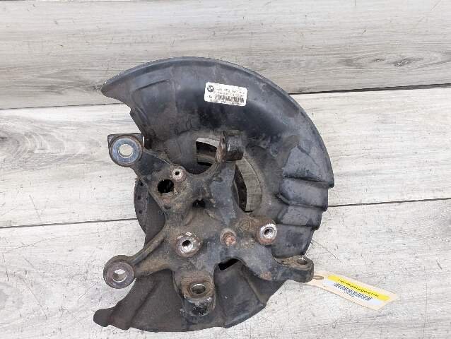 1996 - 2003 BMW Z3 E36 Front Left Driver Spindle Knuckle w/ Bearing 1092079 M54B25O0