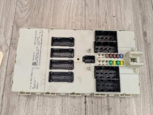 OEM BMW F22 F30 F32 F33 F36 F80 F82 Body Control Junction Box Module FEM