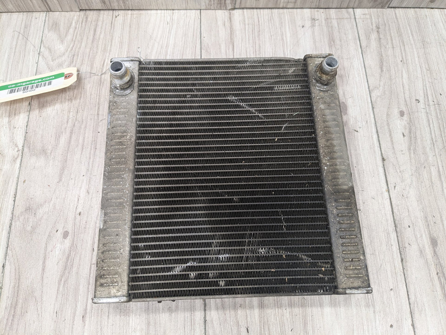 2016 BMW 750i G12 Left or Right Secondary Auxiliary radiator 8620207 OEM BMW F90 G12 G30 G45 Left Right Secondary Auxiliary Coolant Remote Radiator