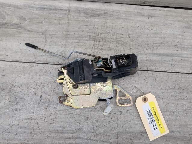 1996 - 2003 BMW Z3 E36 Front Right Passenger Door Latch Lock Actuator 8353012 M54B25O0