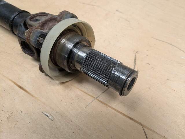 2010 - 2015 BMW 750i F01 Front Propeller Driveshaft Drive Shaft 8628043 N63B44O1