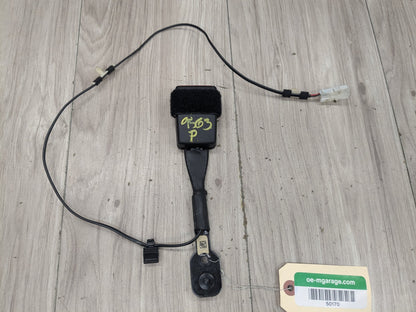 OEM BMW F90 G11 G12 G30 530 540 M550 750 M5 Front Left or Right Seatbelt Buckle