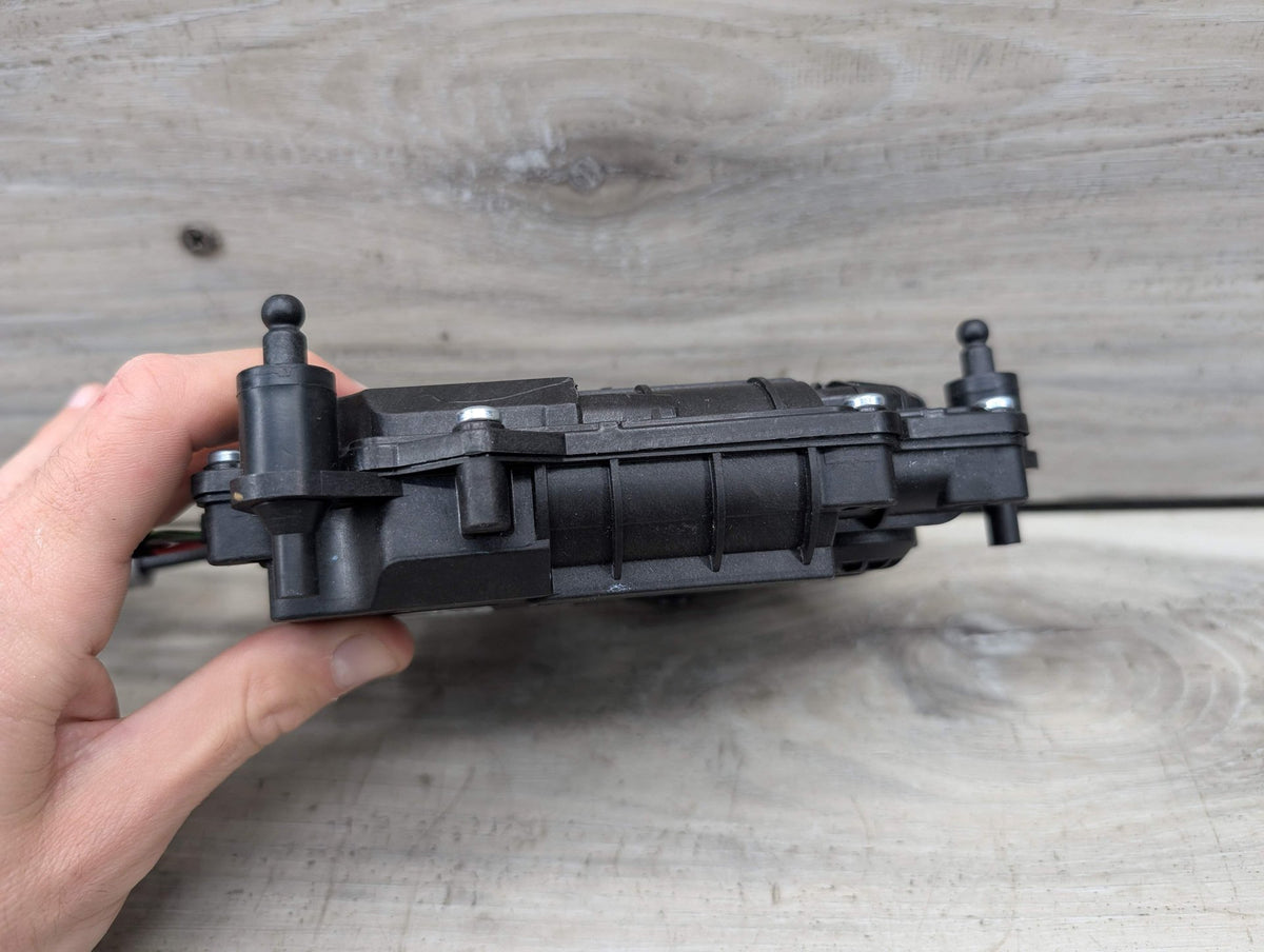 18-21 OEM BMW G30 G01 F90 F97 Trunk Lid Actuator Latch Lock System Assembly