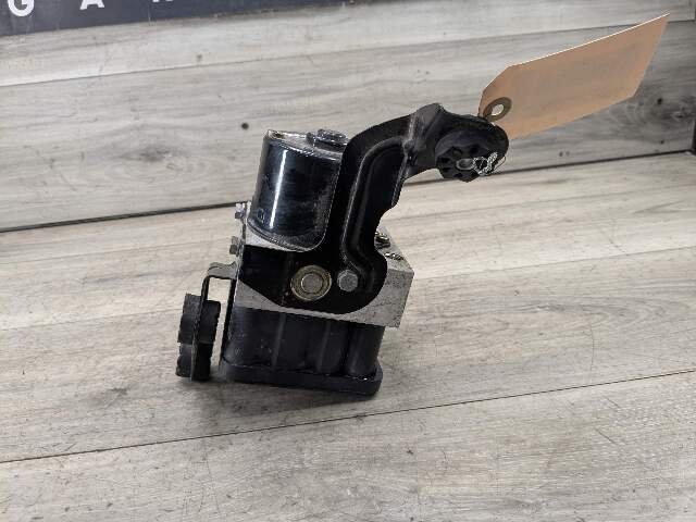 2003 - 2008 BMW Z4 E85 ABS Pump Module 6762868 M54