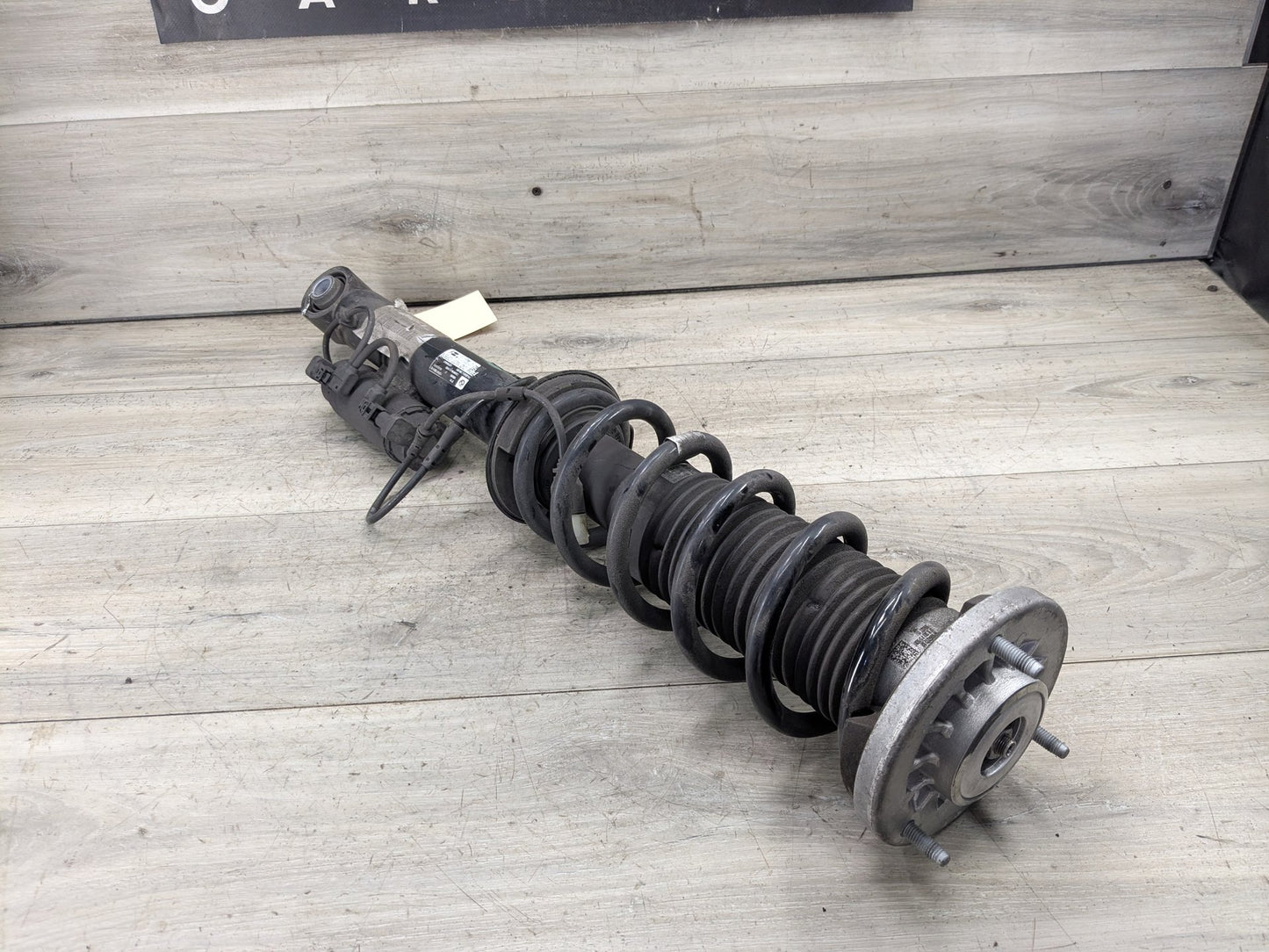 17-23 OEM BMW G30 M550 Rear Right Passenger Side Spring Strut Shock Absorber VDC