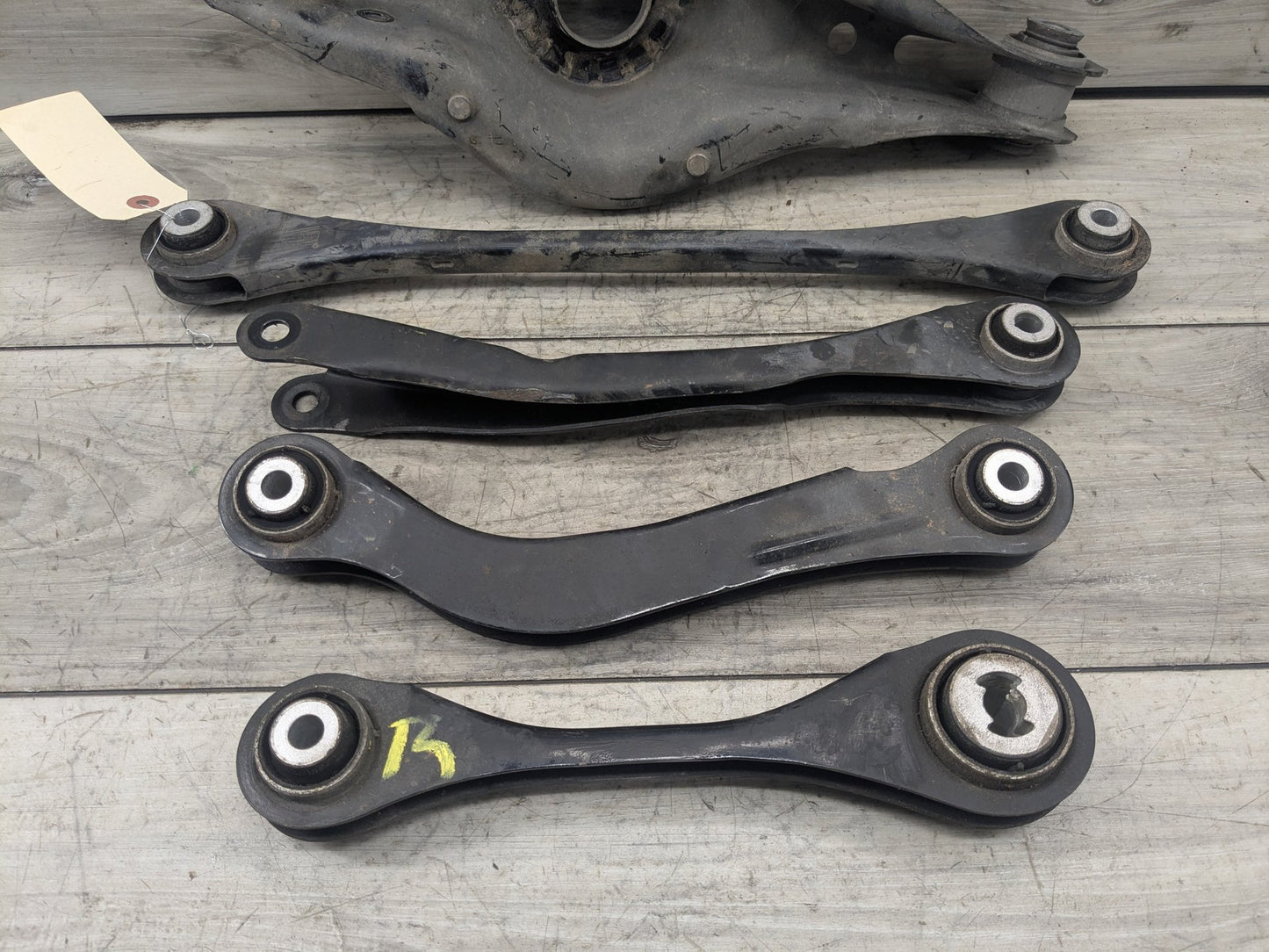 2020 BMW 330i G20 Rear Right Passenger Control Arms SET 6884694 OEM BMW G20 G22 G23 G26 G29 G42 Rear Right Passenger Upper Lower Control Arm SET
