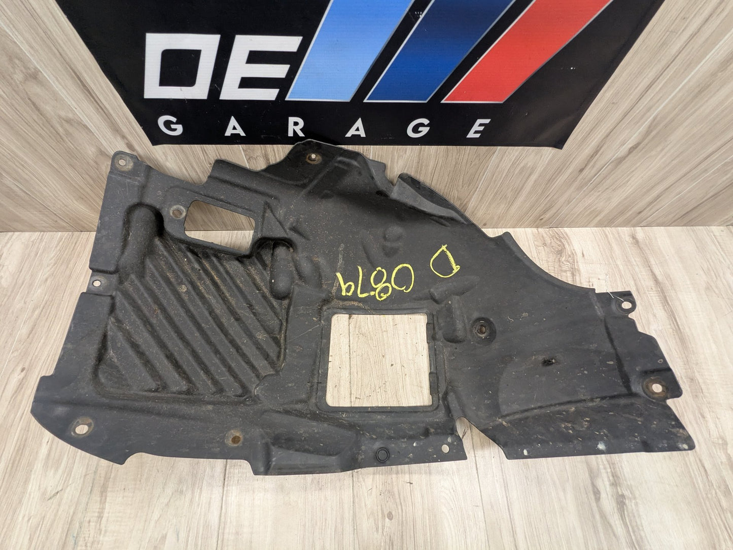 BMW Front Left Driver Wheel Fender Liner Splash Guard Intact!