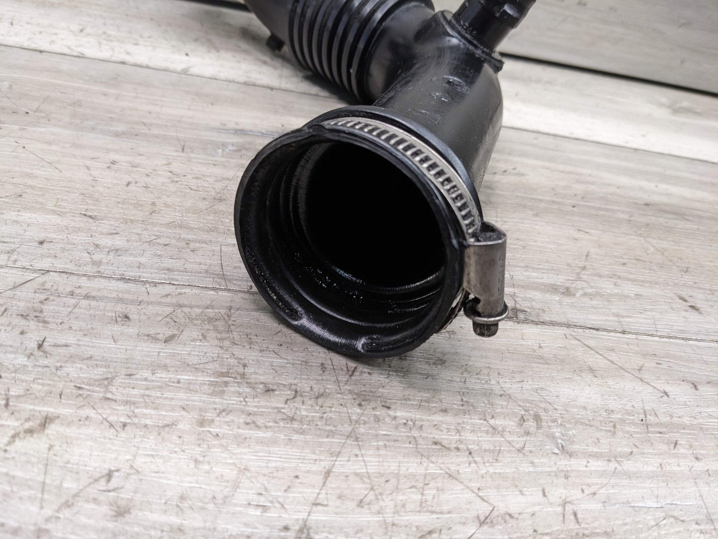 10-16 OEM Porsche Panamera Right Passenger Engine Air Intake Turbo Hose Inlet