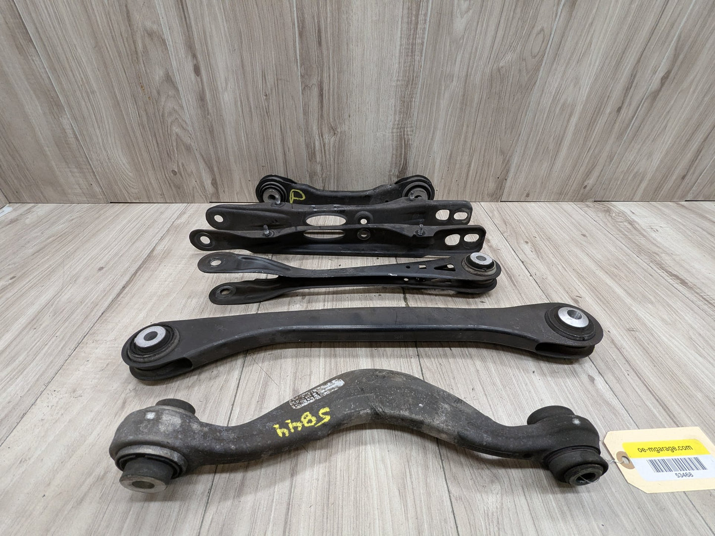 2017-2023 BMW M550i G30 Rear Right Passenger Control Arms SET 6870536 OEM BMW G11 G12 G14 G15 G16 G30 Rear Right Passenger Upper Lower Control Arm SET