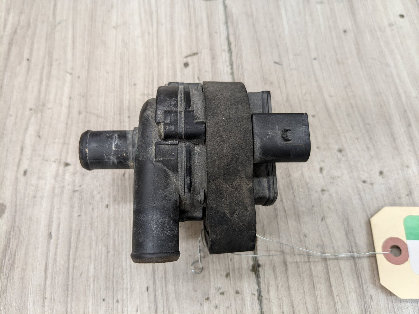 2015-2021 Mercedes-Benz C43 W205 Auxilary Water Coolant Pump A2118350028 OEM