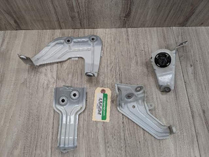 18-24 OEM BMW G01 G02 F97 X3 X4 Right Passenger Fender Wing Holder Bracket SET