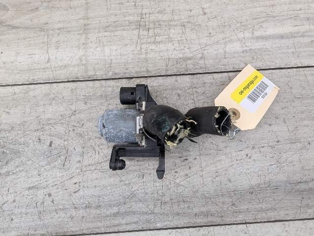1996 - 2003 BMW Z3 E36 Engine Water Heater Control Valve Pump 8375443 M54B25O0