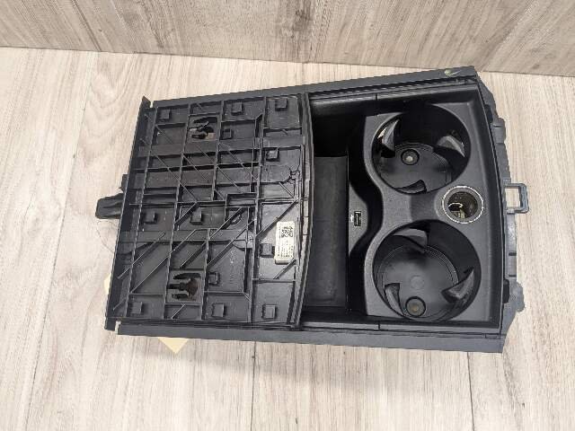 OEM BMW F90 G30 G32 530 540 M550 M5 Center Console Storage and Cupholder W/ USB