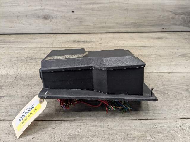 1996 - 2003 BMW Z3 E36 Front Power Distribution Fuse Box 1387590 M54B25O0