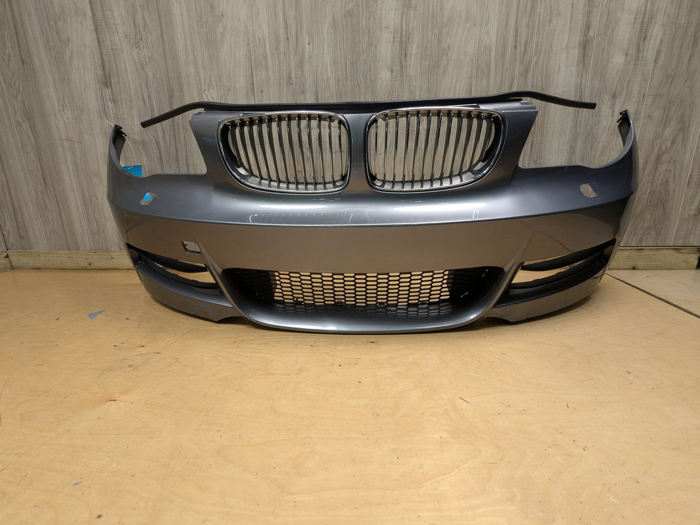 AFTERMARKET 08-13 BMW E82 E88 135 M SPORT Front Bumper Cover w/ Grilles Gray A52