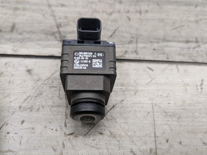 OEM BMW G11 G12 G30 530 540 M550 740 750 Rear View Backup Reverse Camera i-CAM2