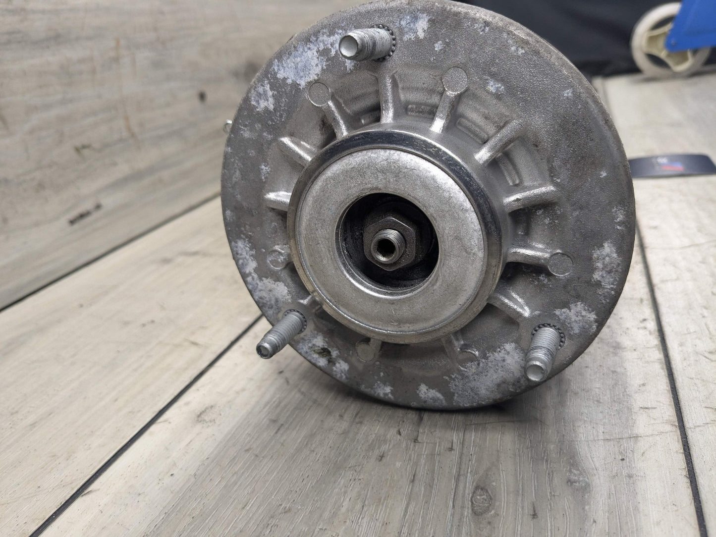 2019 BMW M550i G30 Rear Left Driver Spring Strut Shock Absorber 6867353 NOTE* OEM BMW G30 M550iX REAR Left Driver Side Strut Shock Absorber Spring VDC