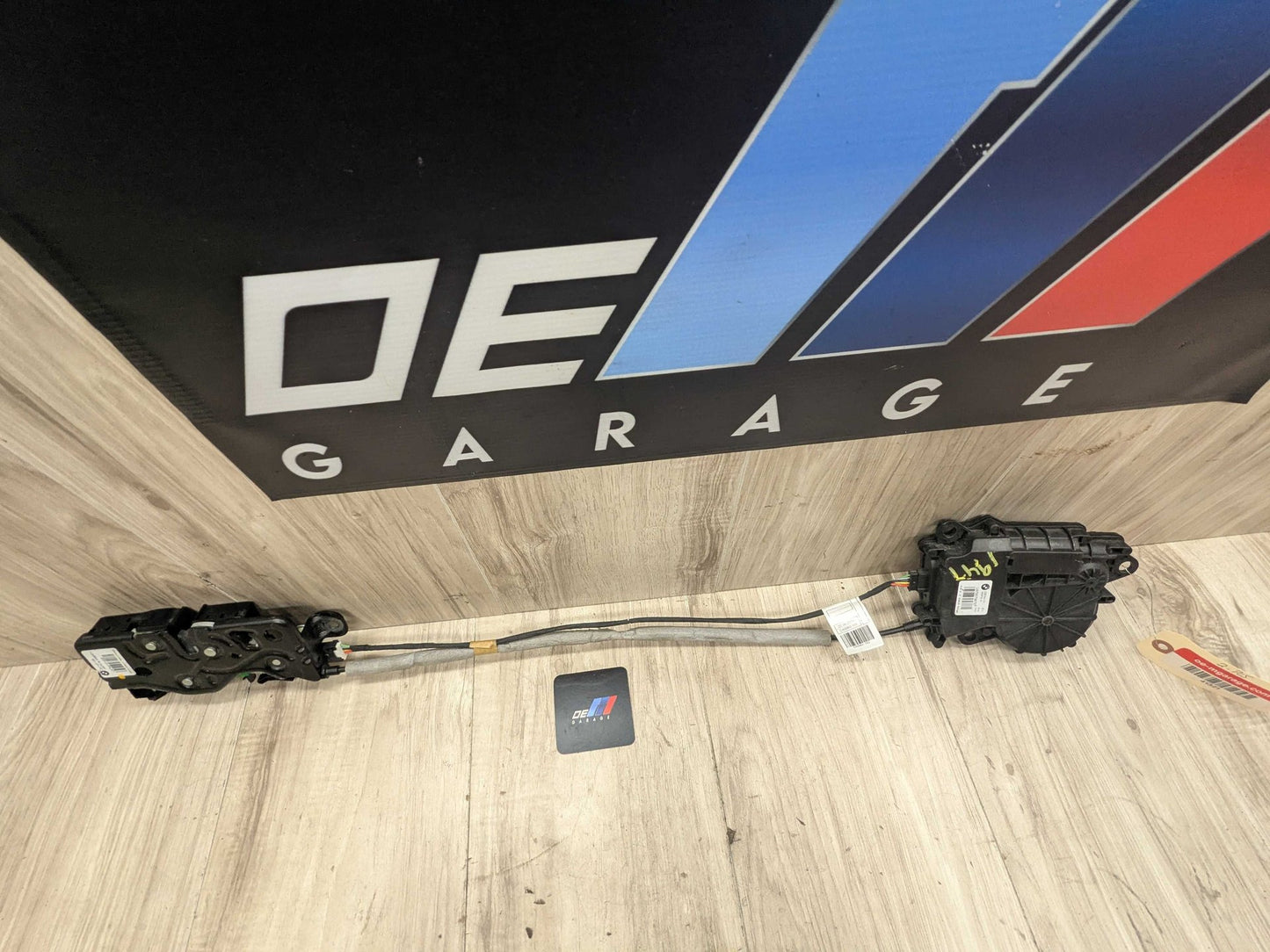 2017 BMW 750i G12 Liftgate Trunk Lid Liftgate Lock Latch Actuators SET 7441014 16-22 OEM BMW G11 G12 740 750 M760 Trunk Lid Power Lock Drive Actuator