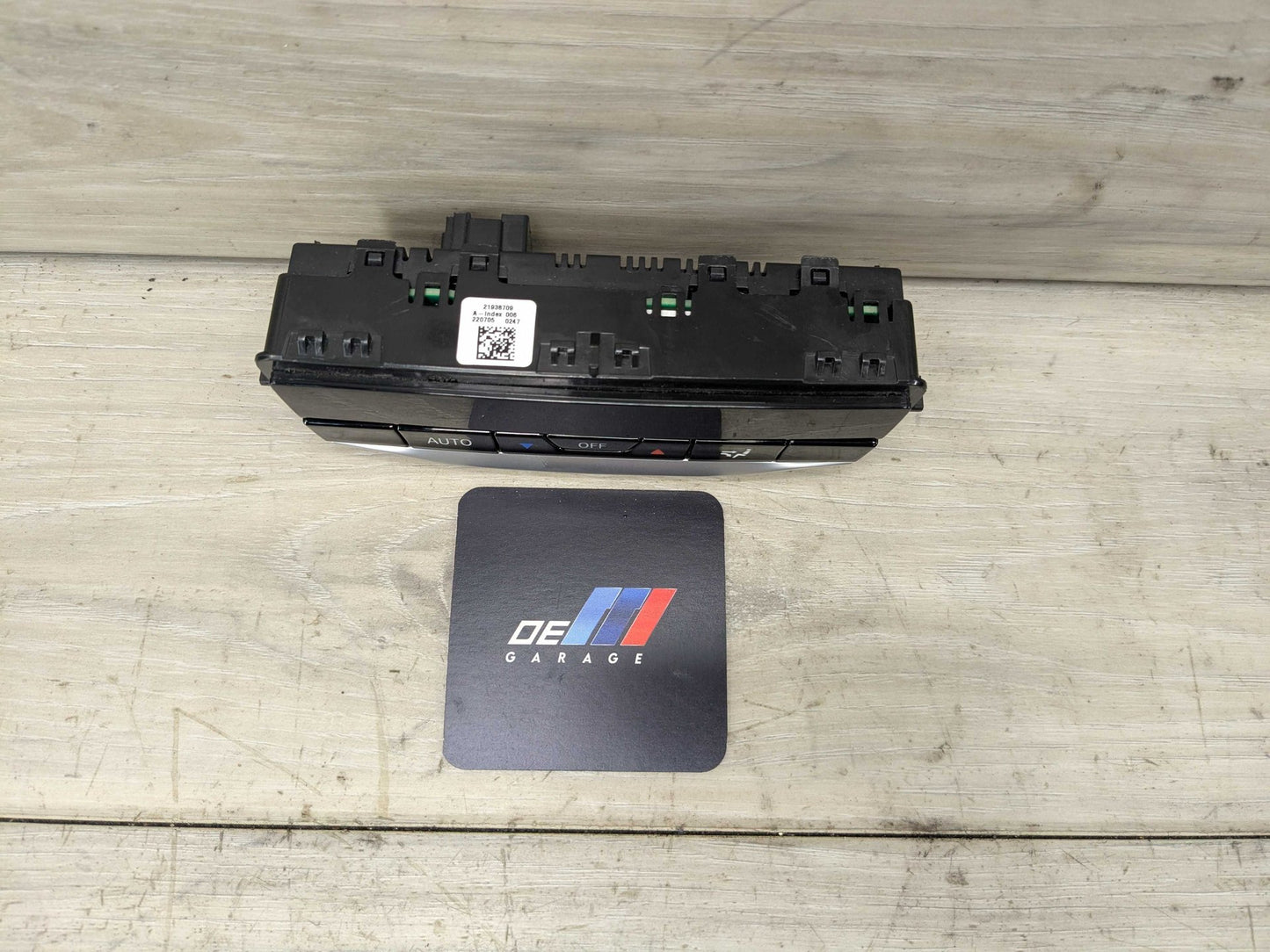 OEM BMW G20 G22 G23 G26 G42 G80 G82 AC Rear Heater Climate Control Switch Panel