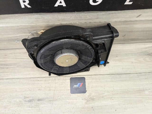 16-24 OEM BMW F39 F44 F48 X1 Right Passenger Sub Subwoofer Audio Speaker HIFI