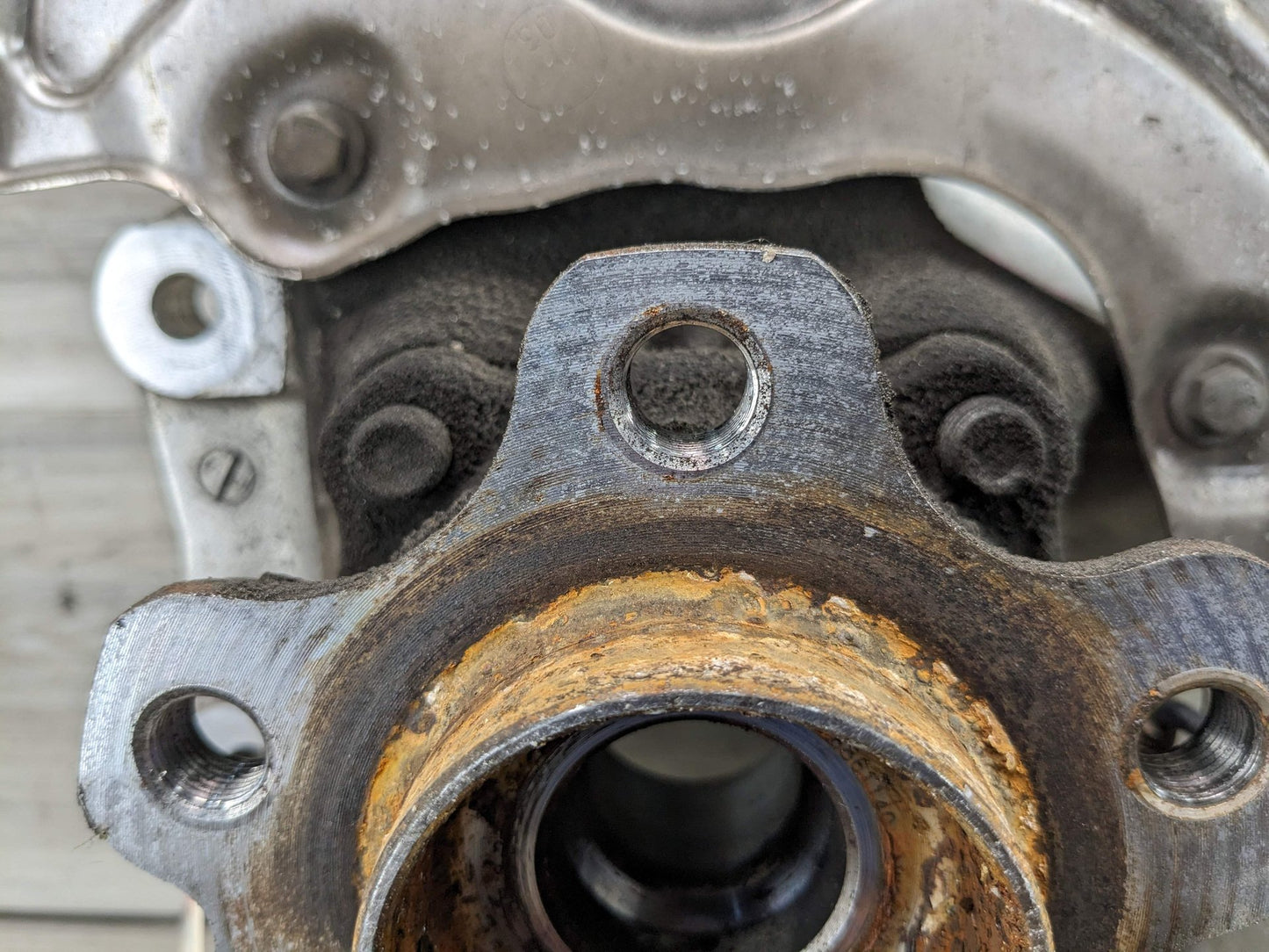 2018 BMW 540i G30 Rear Right Passenger Spindle Knuckle w/ Bearing 6866638 17-23 OEM BMW G30 530 540 M5550 REAR Right Passenger Hub Knuckle Bearing Carrier