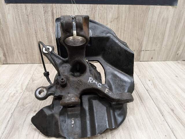 2004 BMW Z4 E85 Front Left Driver Spindle Knuckle w/ Bearing 1096429