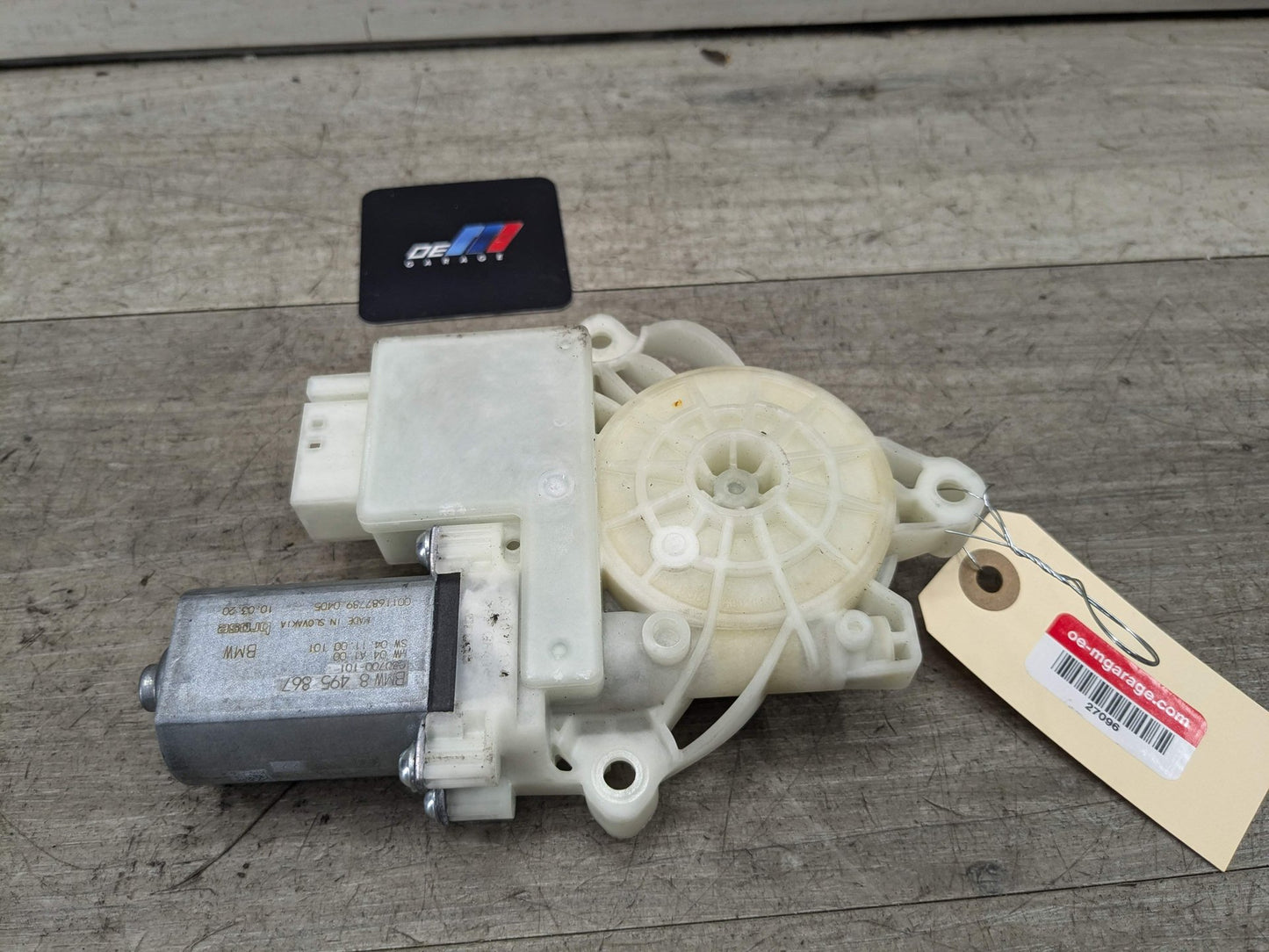 2020 BMW M340i G20 Rear Left Driver Door Window Glass Regulator Motor 8495867 19-24 OEM BMW G20 330 340 Rear Left Driver Side Door Window Regulator Motor