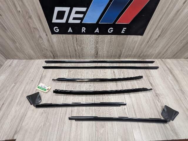 OEM BMW E88 128 135 Convertible Left Right Weatherstrip Molding Trims Black SET
