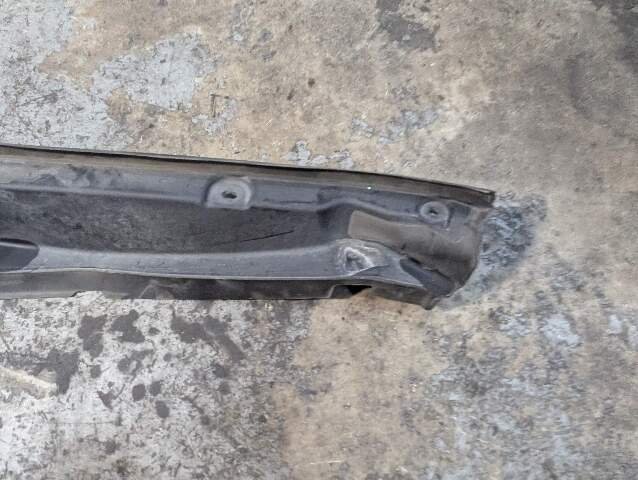 OEM BMW F95 F96 G05 G06 X5 X6 Right Passenger Engine Bay Cover Panel Seal Trim